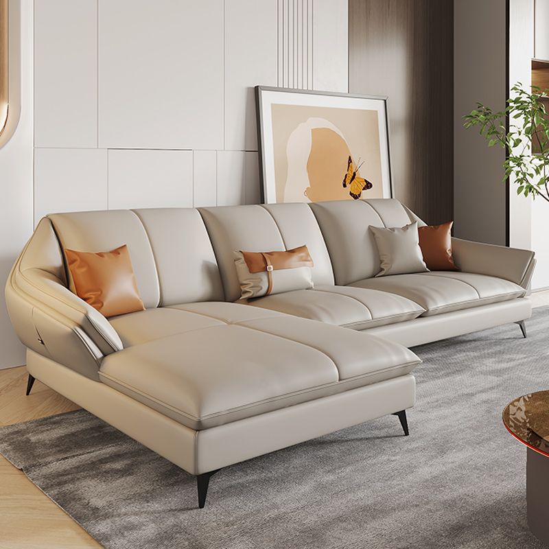 Sofa sectionnel contemporain sectionnel en cuir beige avec oreillers