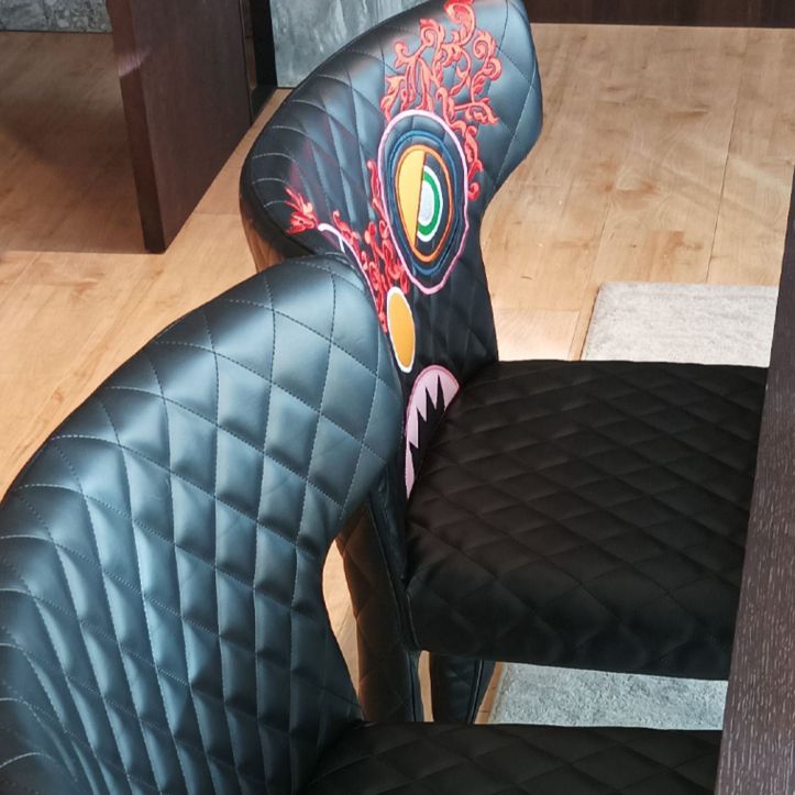 Hedendaagse stijl wingback gestoffeerde eetkamerstoel voor eetkamer