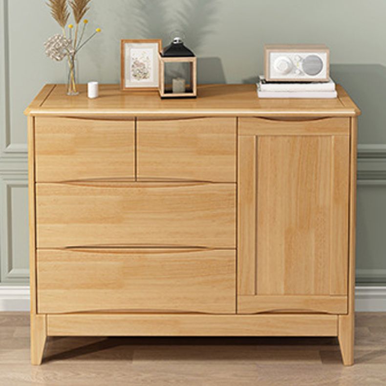 Accento di legno della metà del secolo con porte e 4 cassetti