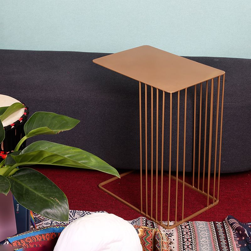 Mid-Century Rectangular Side Table Metal C Side Table, 23.23" Tall Clearhalo 'Coffee & Accent Tables' 'End & Side Tables' 'end_side_tables' 'furn' 'furn_end_side_tables' 'Furniture' 'Living Room Furniture' 1200x1200_558702f1-f7d7-4991-9e00-4d18697820ab