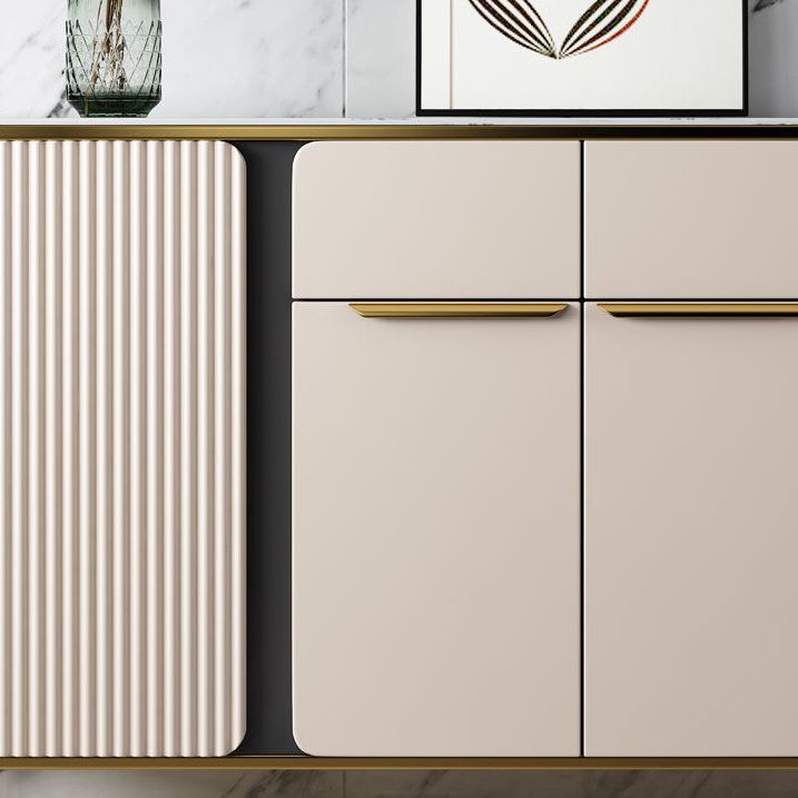 Sideboard a buffet di pietra di credenza glam con cassetti e armadi