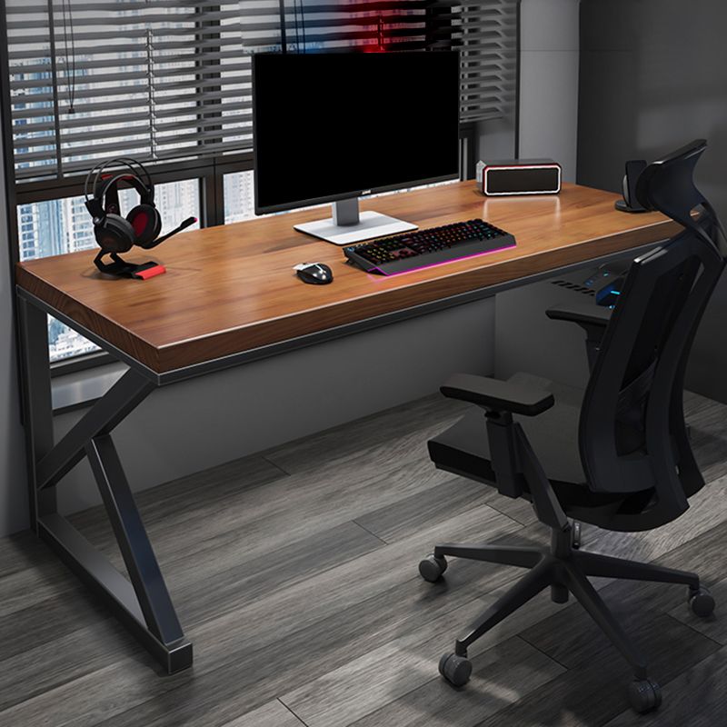 Table d'ordinateur de forme rectangulaire Bureau d'écriture en bois massif en marron