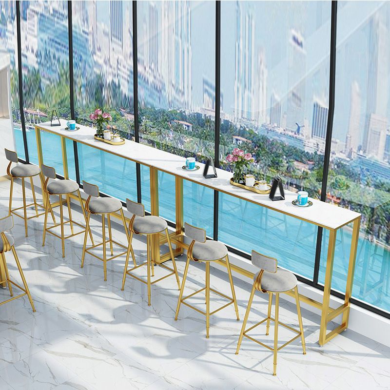 Table de pub de style moderne, plateau en faux marbre de 41,3 pouces avec base dorée