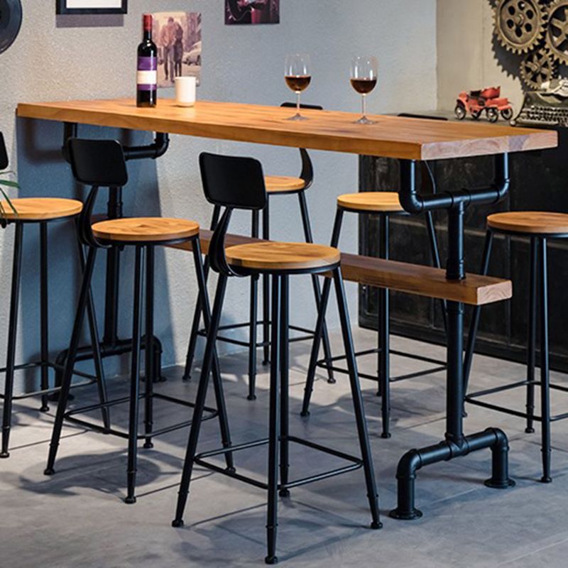 Moderner Esstisch in Pub-Höhe, Pub-Tisch aus Eisen und Massivholz für das Wohnzimmer