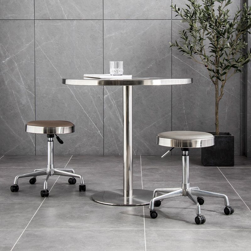 Metal Industrial Table Stainless Steel Top Dining Table with Pedestal Base Clearhalo ' dining_table' 'Dining Tables & Seating' 'Dining Tables' 'furn' 'furn_dining_table' 'Furniture' 'furniture_dining_table' 'Kitchen & Dining Furniture' 'kitchen&dining_furn' 'kitchen' 'kitchen_dining_table' 1200x1200_57176b12-2a07-4b40-a877-261f5552e115