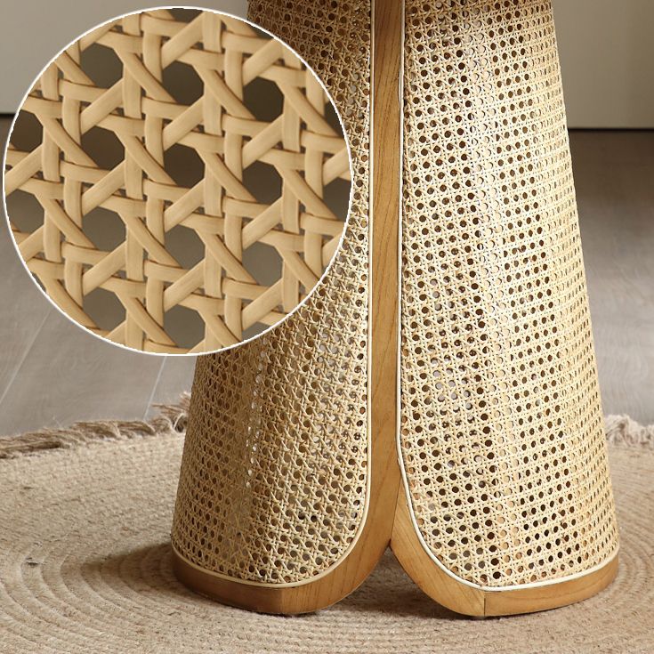 Tavolo da pranzo a forma quadrata a forma quadrata in legno contemporaneo per casa