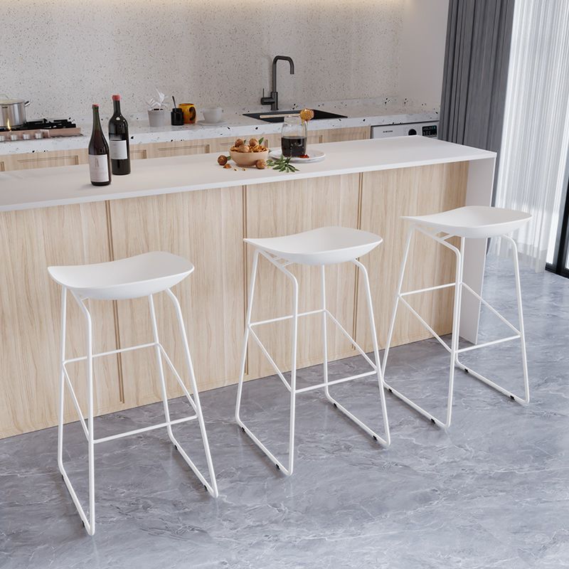 Modern Style Iron Bar Stool with Footrest Bristol Bar Stool for Kitchen Clearhalo 'Bar Furniture' 'Bar Stools' 'bar_stools' 'furn' 'furn_bar_stools' 'furniture_bar_stools' 'Kitchen & Dining Furniture' 'kitchen&dining_furn' 'kitchen' 'kitchen_furn' Furniture' 1200x1200_57662a37-bcde-4873-946a-0934cac8dc38