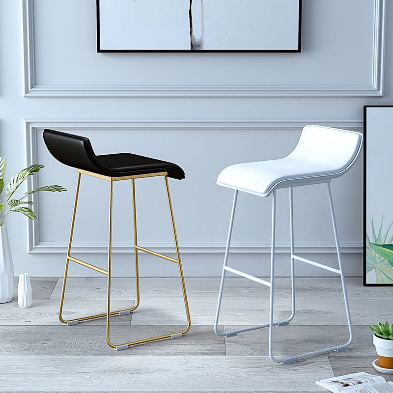 Industrial Armless Counter Stool Solid Wave Seat Bar Chair with Metal Legs Clearhalo 'Bar Furniture' 'Bar Stools' 'bar_stools' 'furn' 'furn_bar_stools' 'Furniture' 'Kitchen & Dining Furniture' 1200x1200_577bb9ee-c8d1-4931-8c1c-f18b8299df82