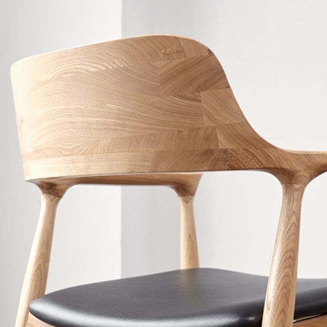 コンテンポラリーダイニングサイドチェアマット仕上げ固体木製オープンバックアームチェア