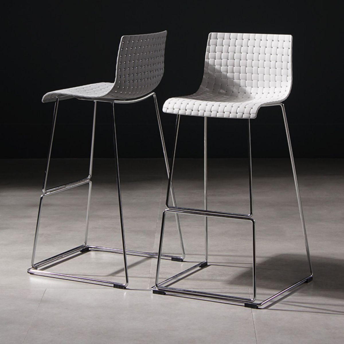 Modern Bar-stool Plastic Counter Bar Stool with Metal Legs for Kitchen Clearhalo 'Bar Furniture' 'Bar Stools' 'bar_stools' 'Furniture' 'furniture_bar_stools' 'Kitchen & Dining Furniture' 1200x1200_57a27583-b1d9-4bd4-8704-a48ccc802024