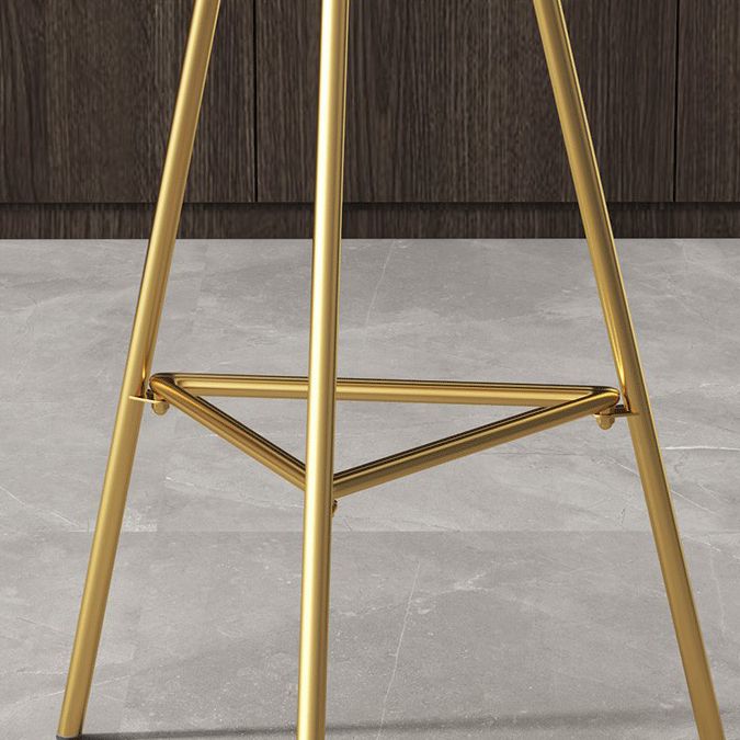 Industrial Round Indoor Bar Dining Table Iron Tripod Pedestal Bistro Table with Footrest Clearhalo 'Bar Furniture' 'Bar Tables' 'bar_tables' 'furn' 'furn_bar_tables' 'Furniture' 'furniture_bar_tables' 'Kitchen & Dining Furniture' 'kitchen&dining_furn' 'kitchen' 1200x1200_57b22862-6296-4e8e-9358-bb0c96309c9b