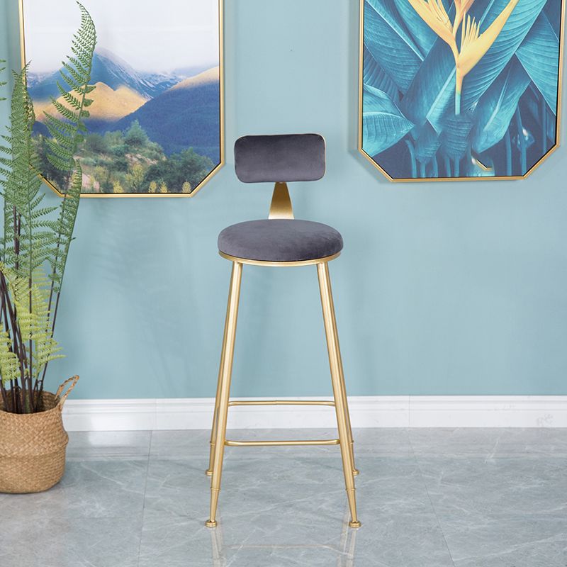 Sgabello da bar in ferro da banco di sgabelli senza braccio cornice nordico con cuscino e pedale in velluto