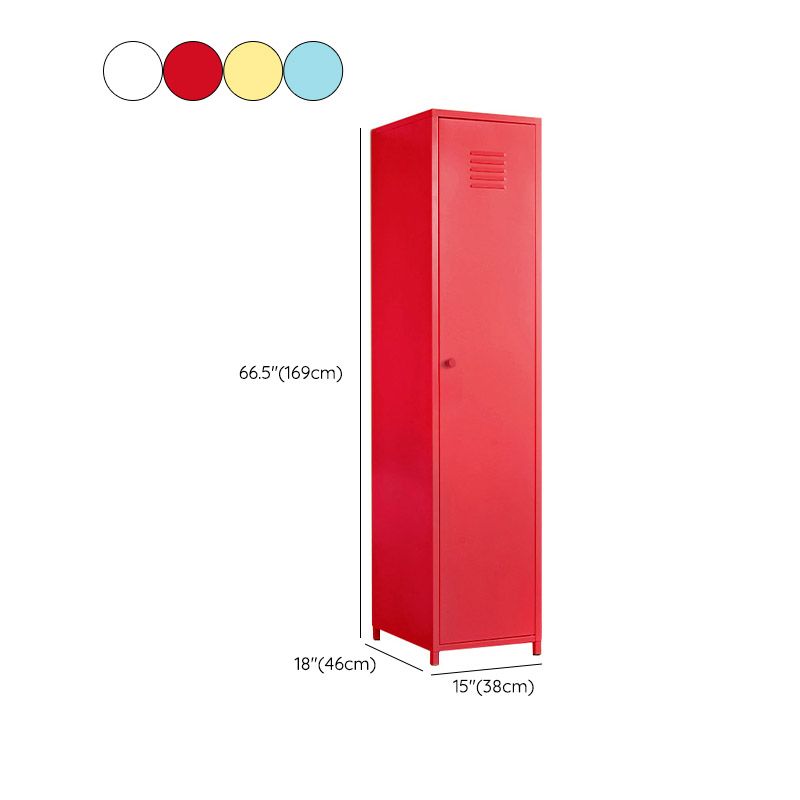 Armadio moderno del guardaroba con mensole regolabili in acciaio