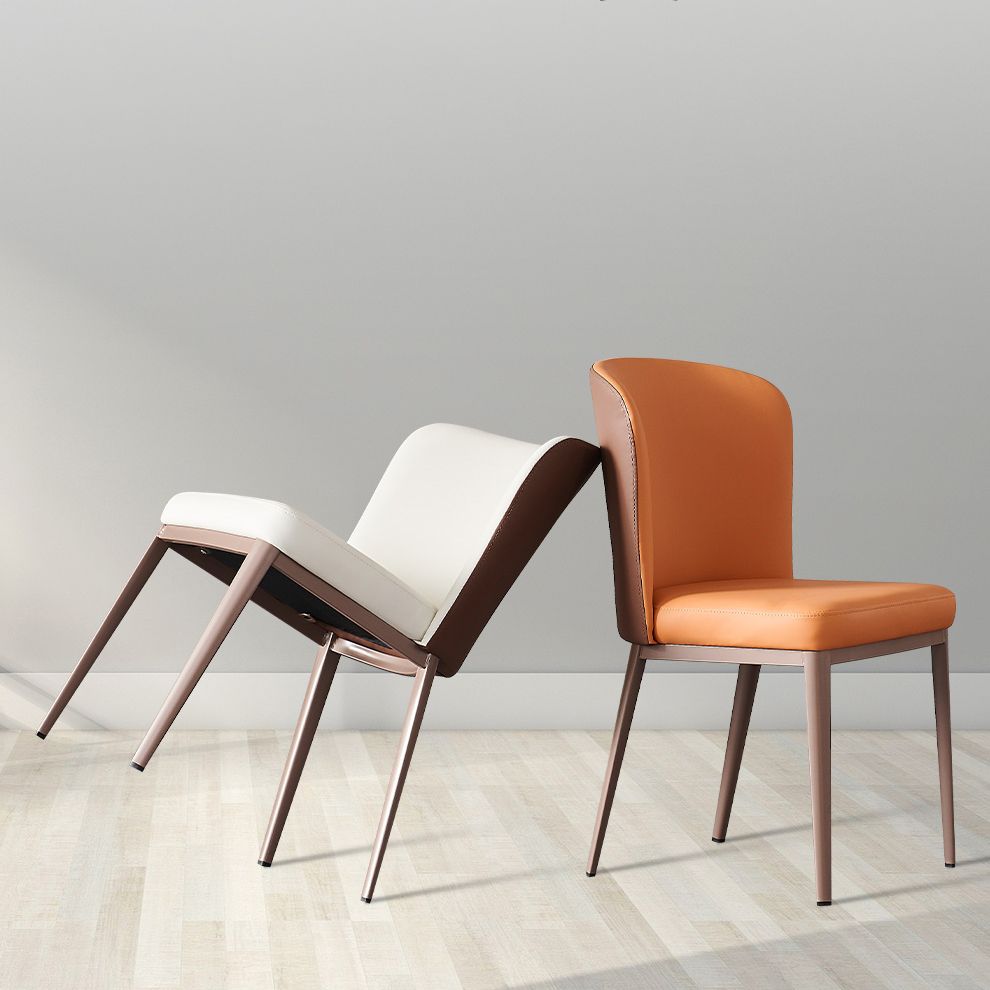 Eetkamer metalen benen stoel faux lederen parsons eetkamerstoel