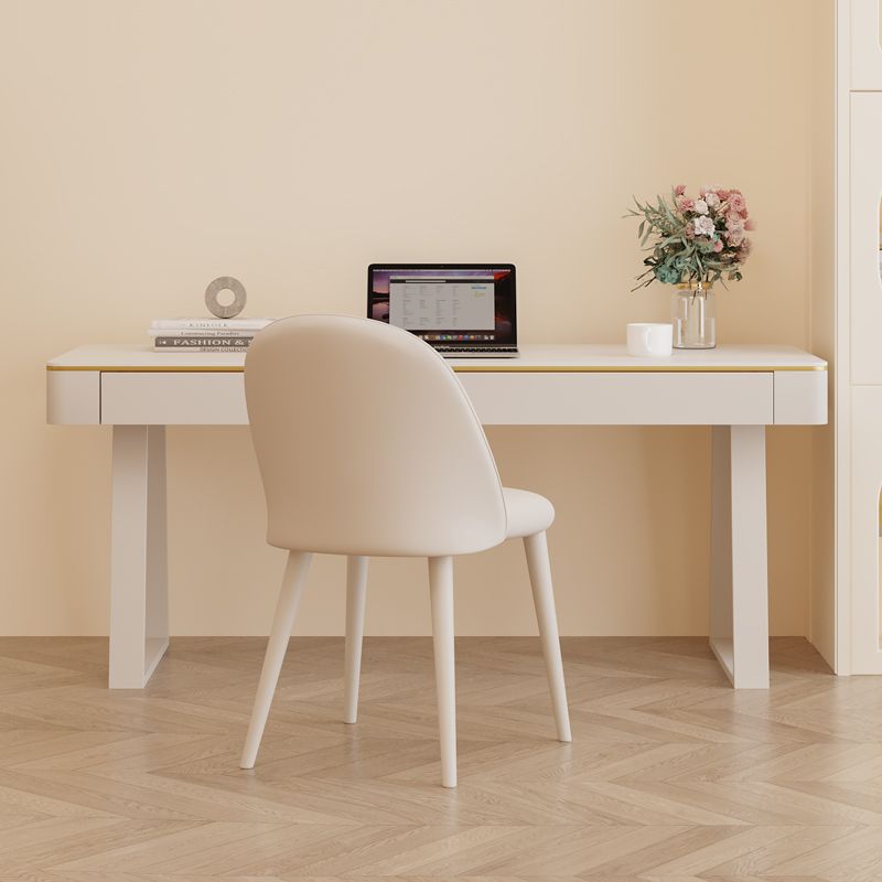 Bureau d'écriture en pierre de style glamour Bureau de traîneau en métal pour la maison