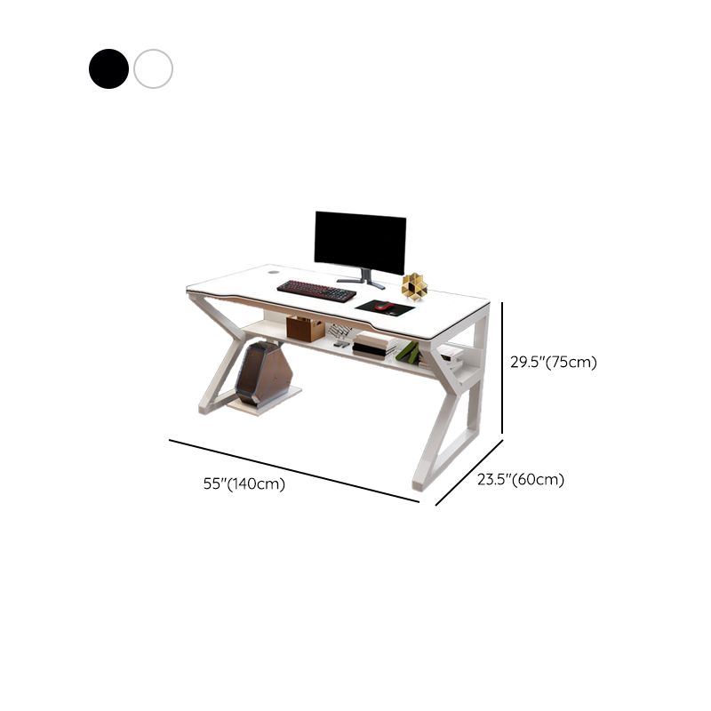 Bureau d'ordinateur en bois industriel Bureau de bureau de finition antique avec des jambes en acier