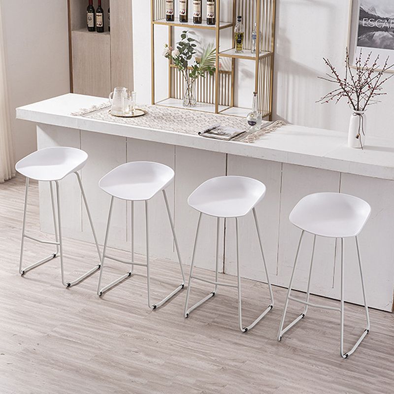 Modern Style Metal Low Back and Strap Pedal Bar Stool 30-inch Coffee Shop Bar Stool Clearhalo 'Bar Furniture' 'Bar Stools' 'bar_stools' 'furn' 'furn_bar_stools' 'furniture_bar_stools' 'Kitchen & Dining Furniture' 'kitchen&dining_furn' 'kitchen' 'kitchen_furn' Furniture' 1200x1200_583e8358-c152-4265-8b99-5efad119d58c