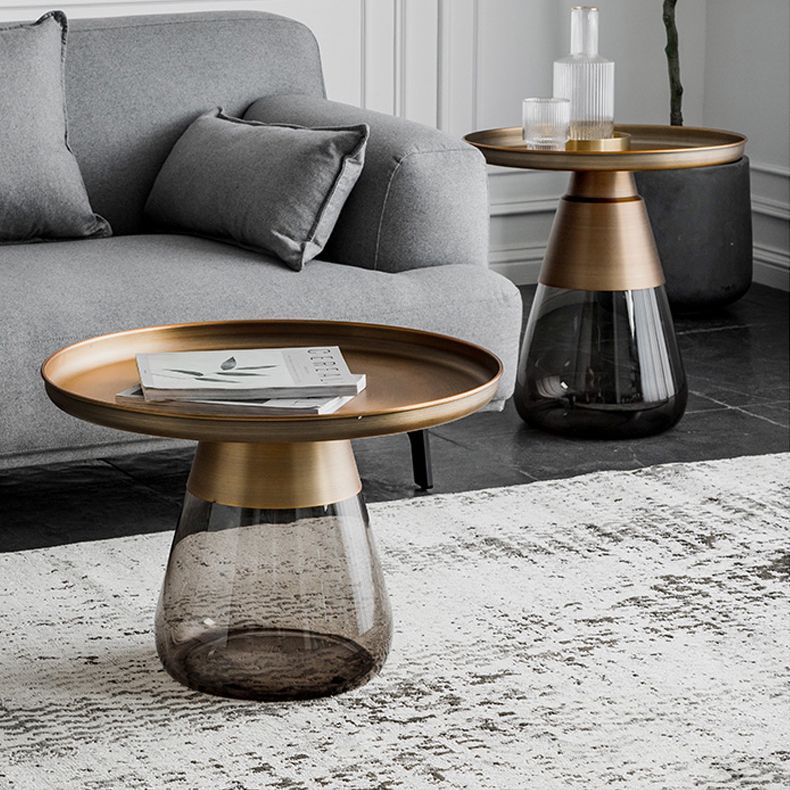 Tavolino con laterale rotondo in stile contemporaneo