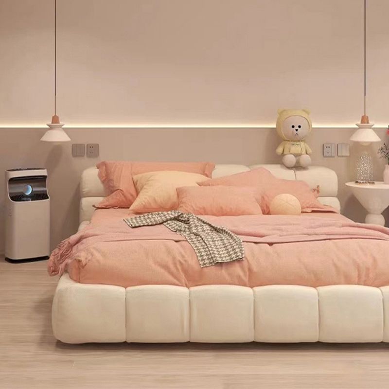 Lit standard contemporain avec tête de lit en cuir authentique touflée