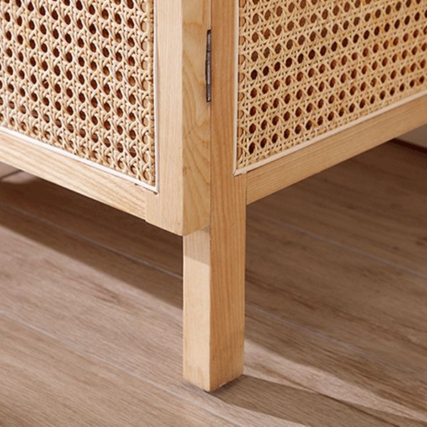 Armadio moderno del guardaroba in legno massiccio con gambe