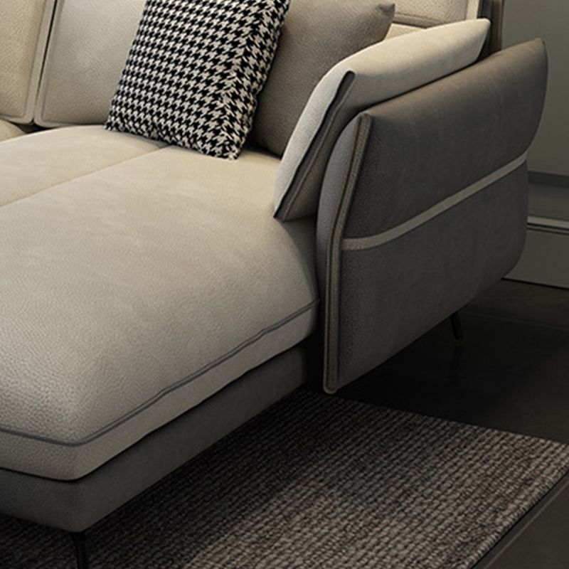 Scandinavo 35.43 "H Fuce in pelle divano e chaise del braccio svasato