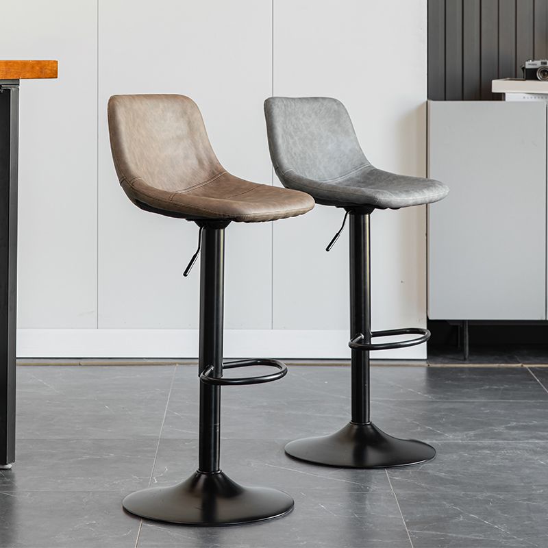 Contemporary Leather Swivel Barstool Indoor Bar Stool with Metal Base and Low Back Clearhalo 'Bar Furniture' 'Bar Stools' 'bar_stools' 'furn' 'furn_bar_stools' 'Furniture' 'furniture_bar_stools' 'Kitchen & Dining Furniture' 1200x1200_58fc5054-1a31-477b-9f6a-b87d70ed69ad