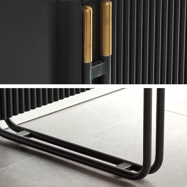 Pieste en bois en pierre et bullette de style glam de style glamour