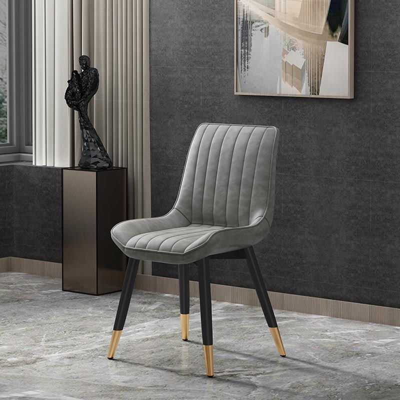 Silla de comedor Glam de piel sintética, silla Parsons con acabado mate para el hogar