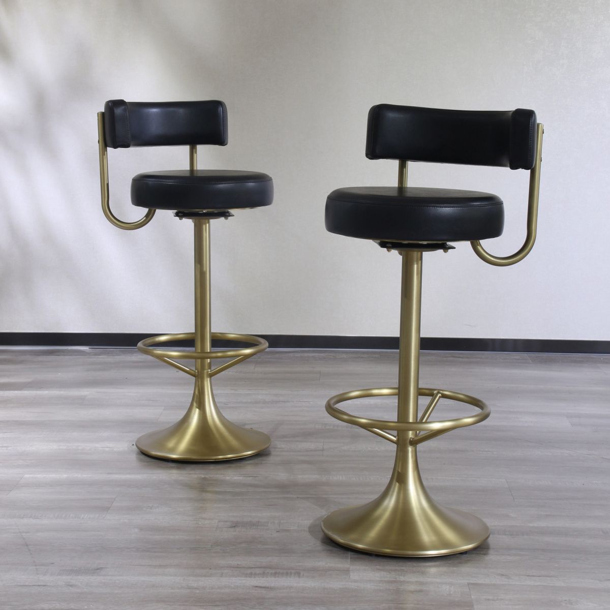 Tabouret de bar rotatif glam rotatif tabouret de comptoir en faux cuir pour la maison