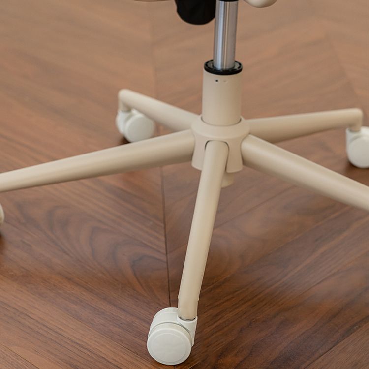 Padded Arms Desk Chair Modern No Distressing Leather Ergonomic Chair with Wheels Clearhalo 'furn' 'furn_office_chair' 'Furniture' 'Office Chairs' 'Office Furniture' 'office_chair' 1200x1200_59eadebd-c73b-499a-8369-116e5b79c5e4