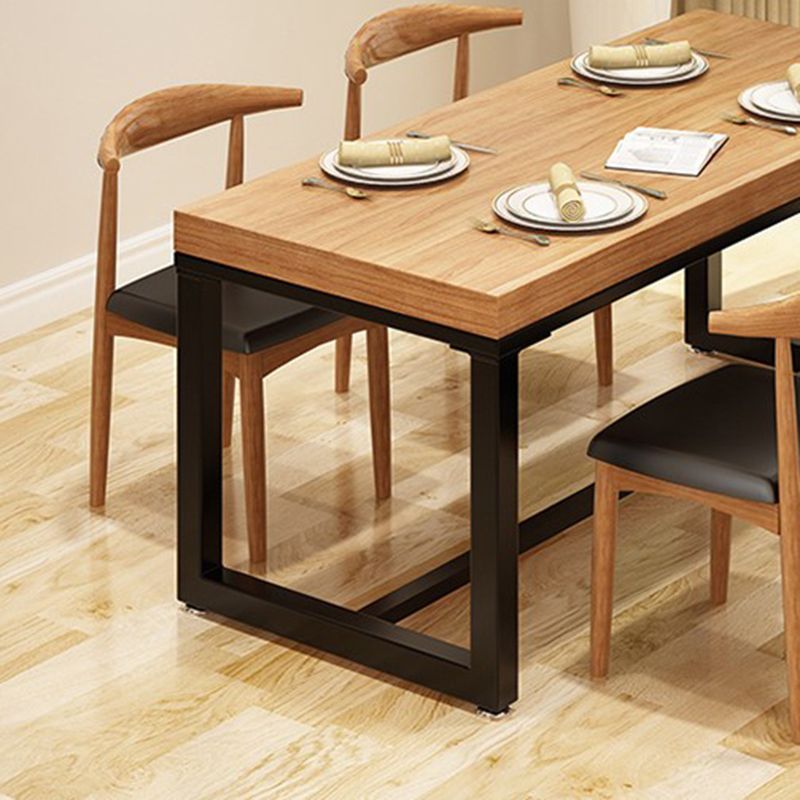 長方形パイン無垢材テーブル工業用ブラックベースダイニングテーブル