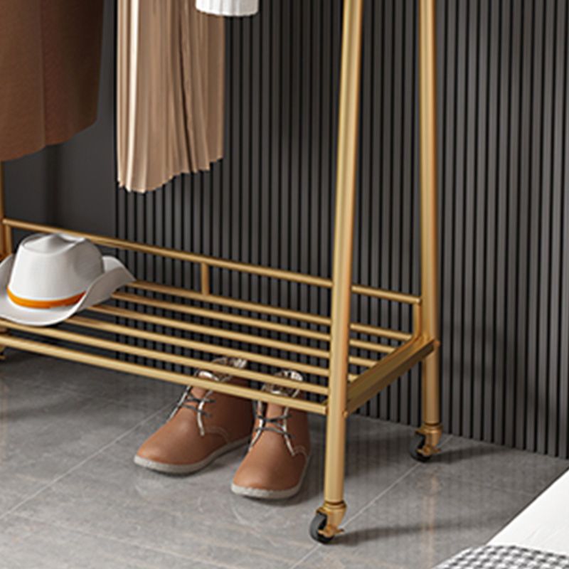 Rack de manteau de style moderne Crochets debout concept en manteau métallique Rack de manteau avec étagères