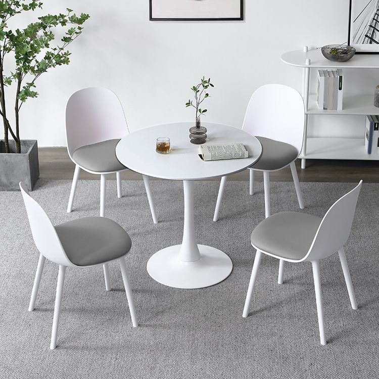 Tavolo da pranzo in legno rotondo minimalista con stile tulipano per 4 persone