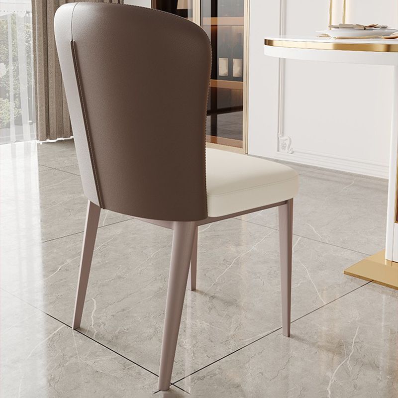 Keuken huis gestoffeerde eetkamerstoel lederen wingback armloze stoel