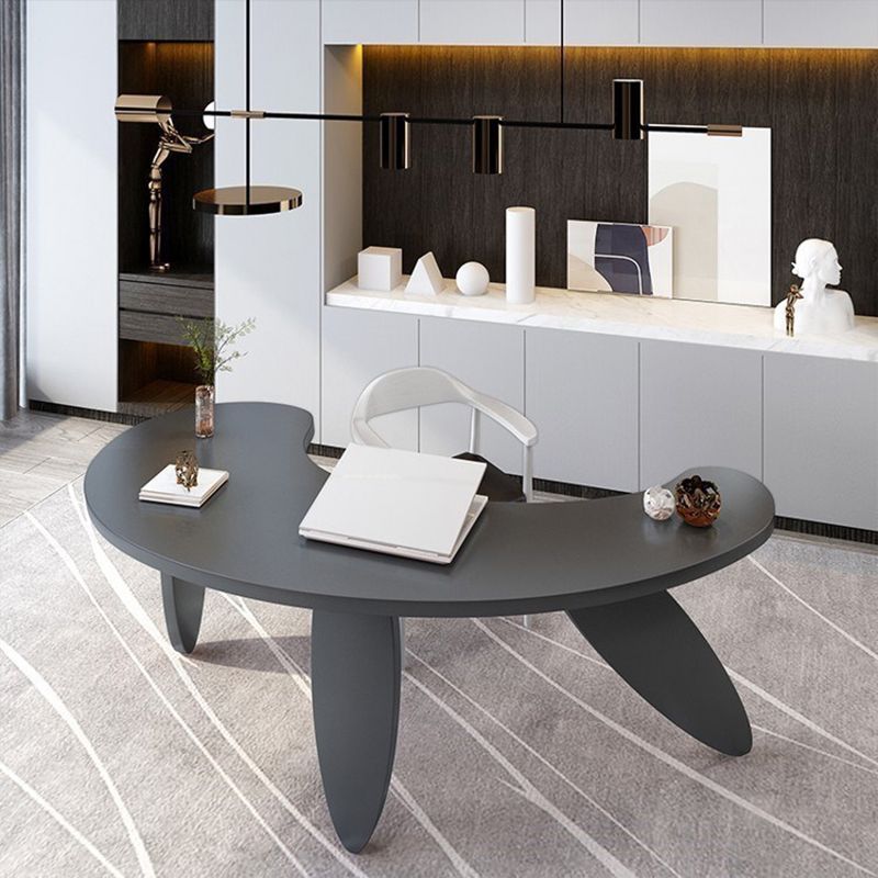 Unconventional Shape Office Desk Solid Wood Modern Writing Desk in Matte Finish Clearhalo 'furn' 'furn_office_desk' 'Furniture' 'Office Desks' 'Office Furniture' 'office_desk' 1200x1200_5b7fb9c7-a30b-424e-b73c-7319d1915252