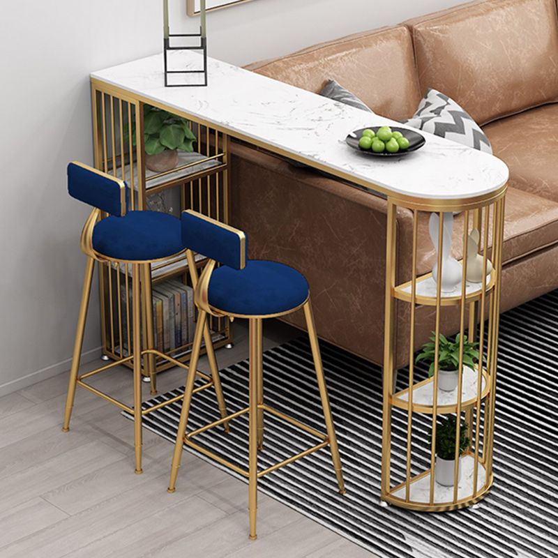 Tavolo da pranzo a bar in pietra tradizionale tavolo da bar di lusso con base in slitta in oro
