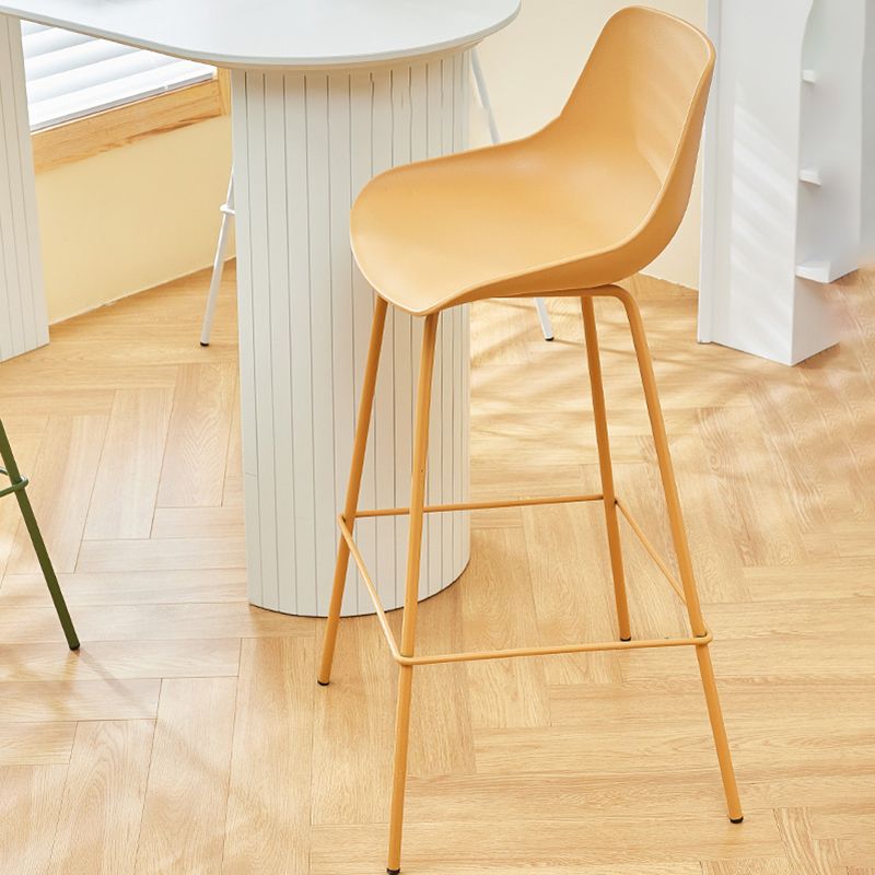 Contemporary Bar-stool Plastic Counter Bar Stool with Metal Legs for Home Clearhalo 'Bar Furniture' 'Bar Stools' 'bar_stools' 'furn' 'furn_bar_stools' 'Furniture' 'furniture_bar_stools' 'Kitchen & Dining Furniture' 1200x1200_5b86122c-f29f-4c83-9536-03e8e6279006