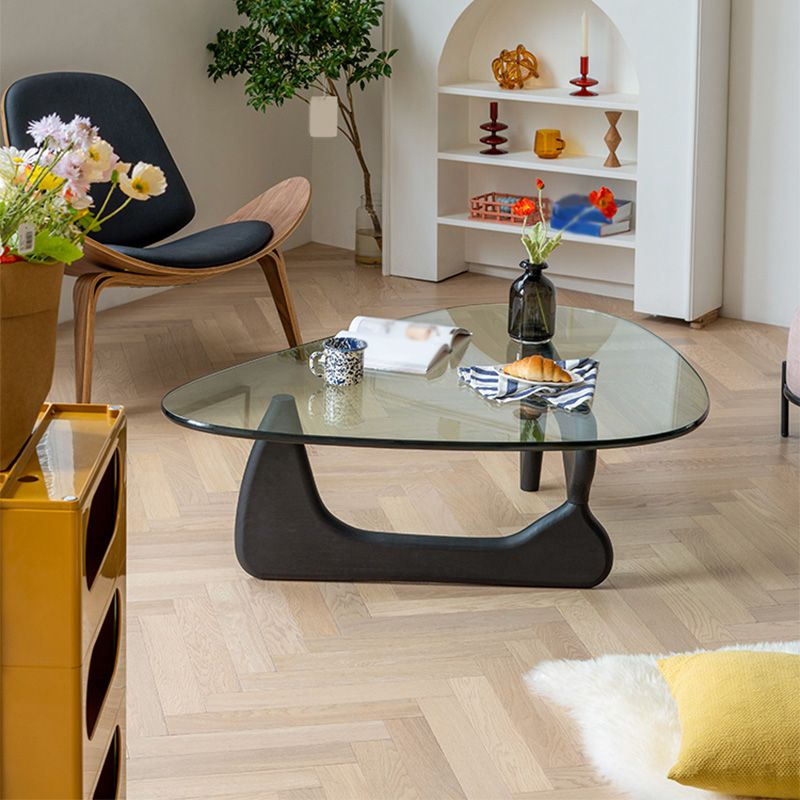 Moderne driehoek glas abstracte salontafel heldere cocktailtafel