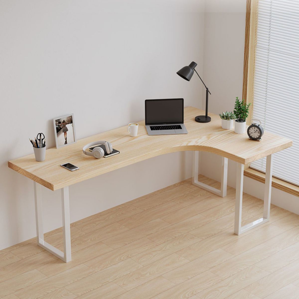 Contemporary Bedroom Writing Desk Wooden Office Desk with White Legs Clearhalo 'furn' 'furn_office_desk' 'Furniture' 'Office Desks' 'Office Furniture' 'office_desk' 1200x1200_5bd3ad68-144b-49b8-ad20-44b301650716