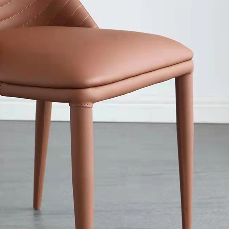 Moderne stijl metalen eetkamerstoel faux lederen armloze eetkamerstoel voor huisgebruik