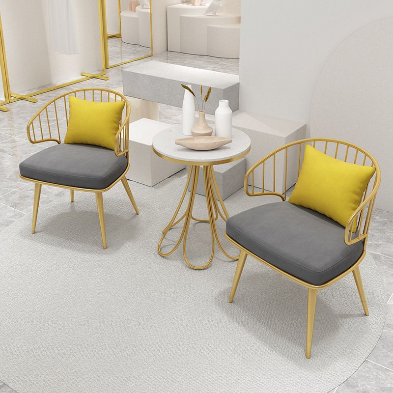 Sillas de comedor de metal de comedor de comedor de comedor contemporáneo en oro