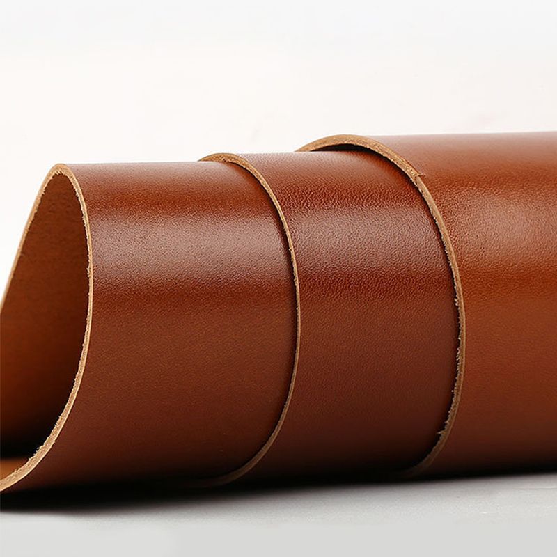 Server in stile contemporaneo di credenza in pietra con armadi e cassetti