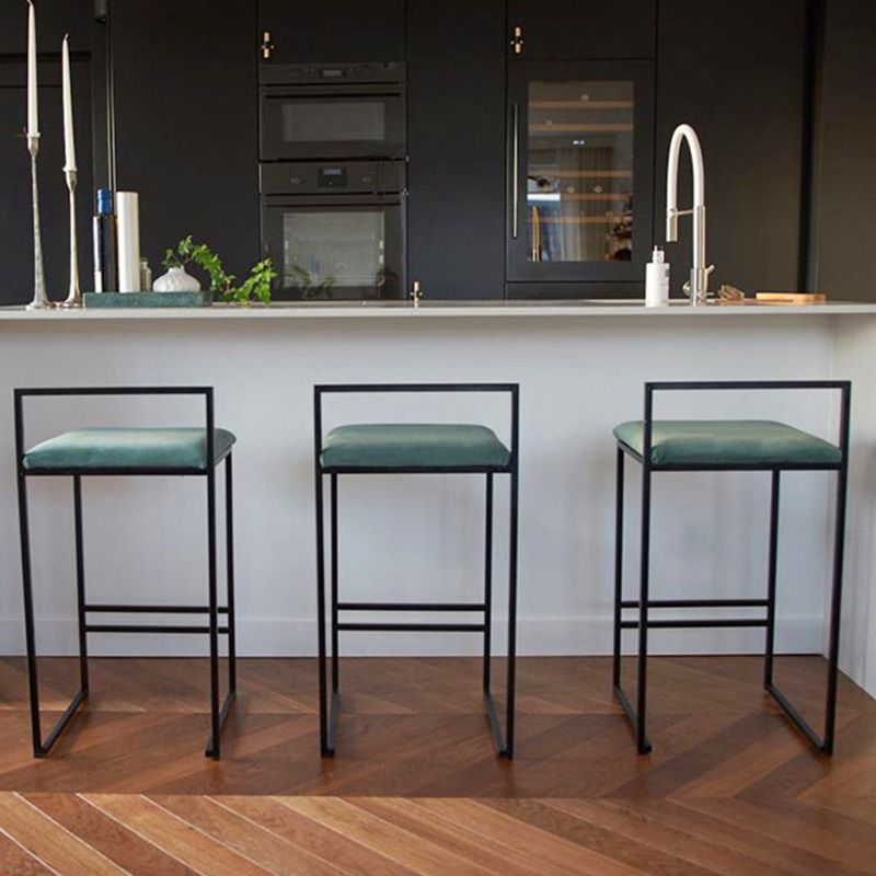 Contemporary Iron Counter Height Stools Low Back Bar Stool with Footrest Clearhalo 'Bar Furniture' 'Bar Stools' 'bar_stools' 'furn' 'furn_bar_stools' 'Furniture' 'Kitchen & Dining Furniture' 1200x1200_5c0a9fca-0ced-4c9b-b591-d661db3354bf