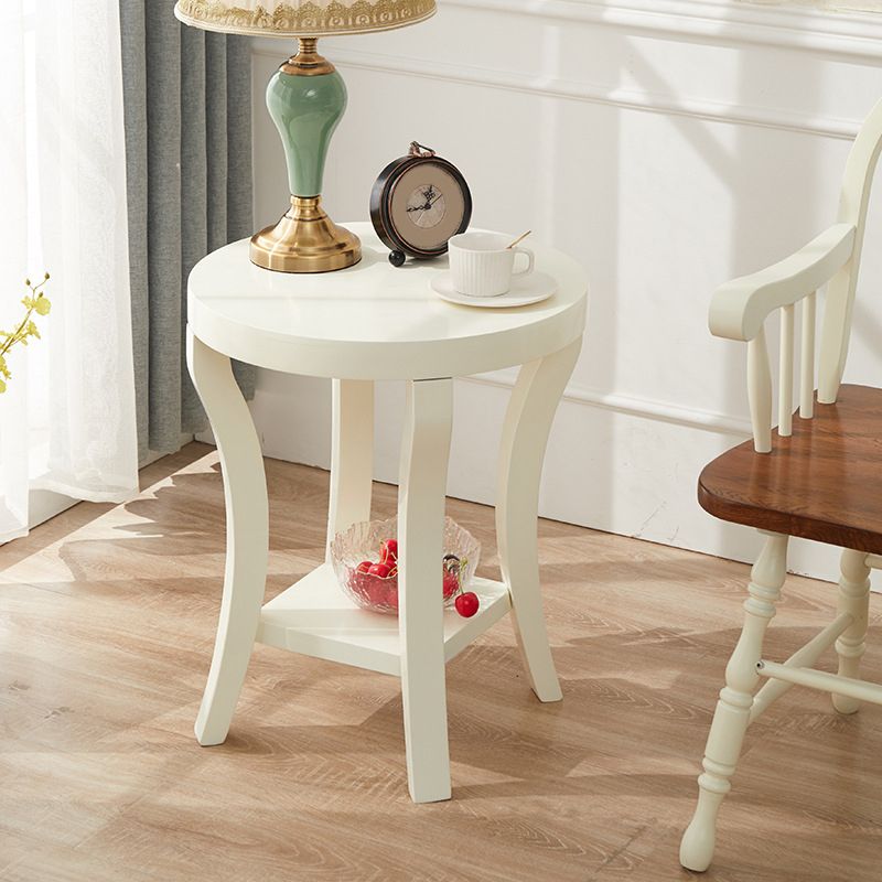 Tableau de côté traditionnel en bois rond 23,6 "Table de bout à 4 jambes de haut avec étagère