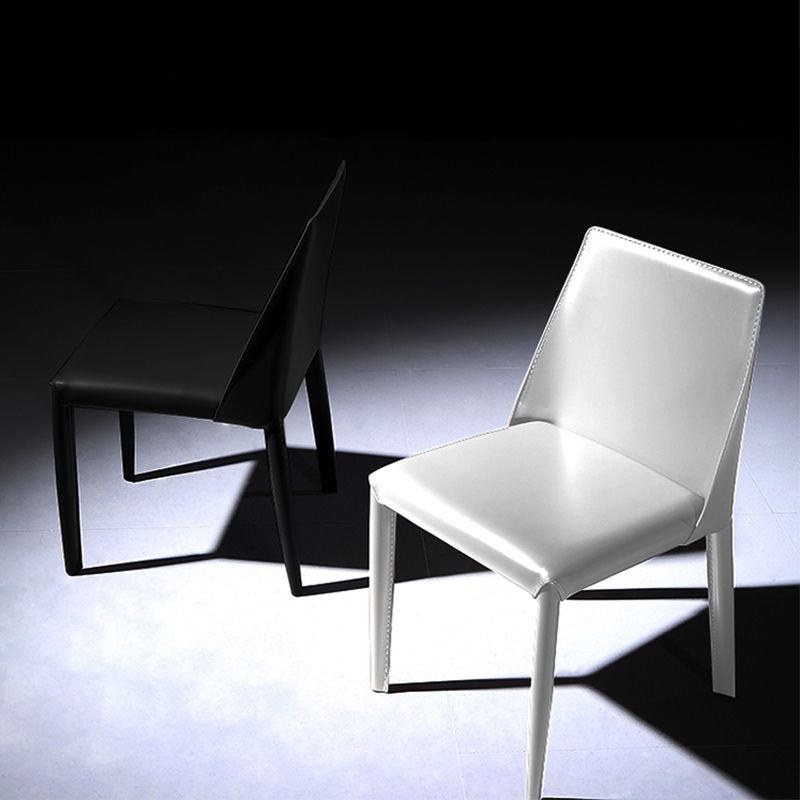 Moderne eenvoudige zijstoel faux lederen kant eetkamerstoel voor woonkamer