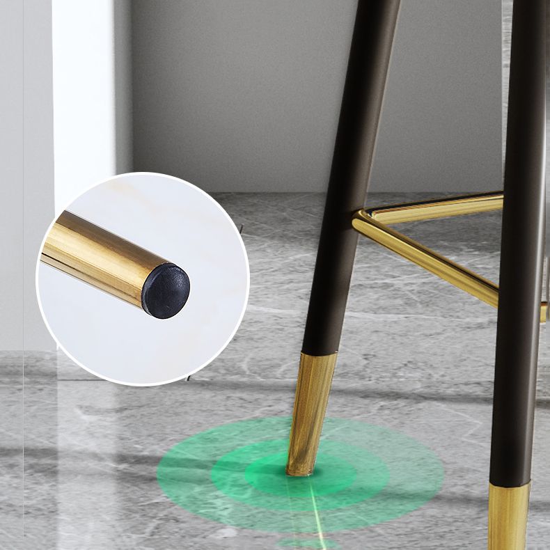 Modern Swivel Home Bar Stool Matte Finish Leather Armed Stool Clearhalo 'Bar Furniture' 'Bar Stools' 'bar_stools' 'furn' 'furn_bar_stools' 'Furniture' 'Kitchen & Dining Furniture' 1200x1200_5cc58994-2603-46b7-8f90-d0b0b44900b8