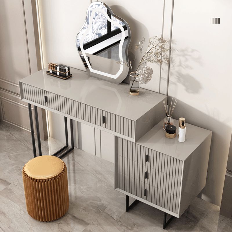 15.74" Wide Vanity Set with 5 Drawer Gray Wood Make-up Vanity