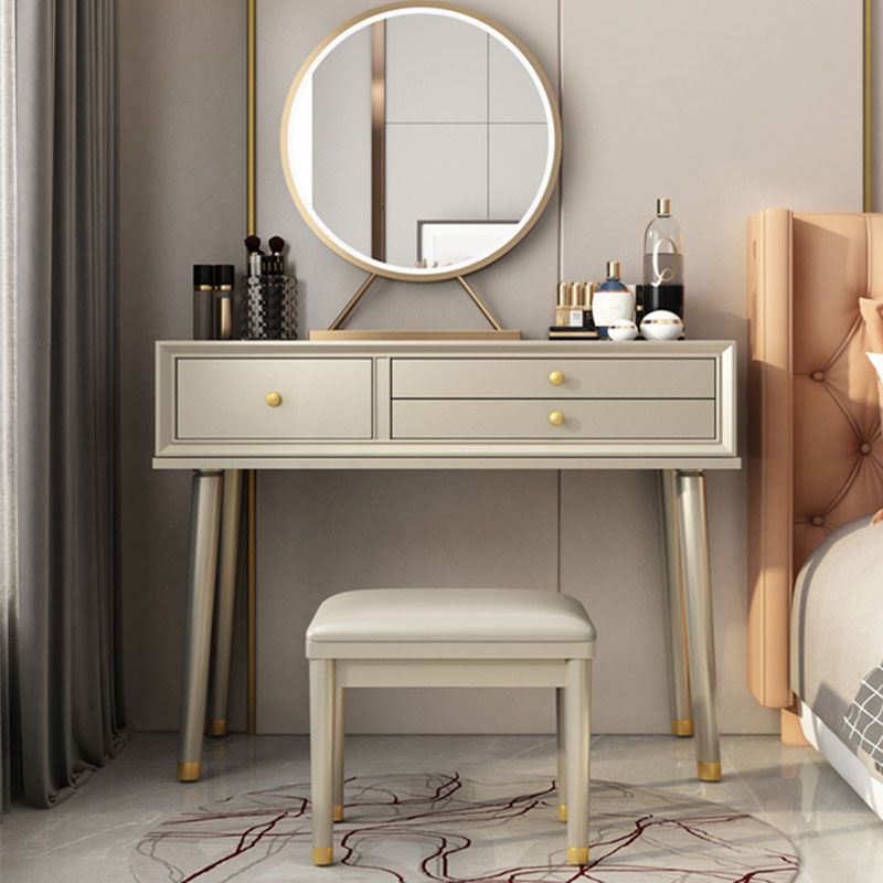 3 cassettes de tiroir bois avec table de maquillage et tabourets