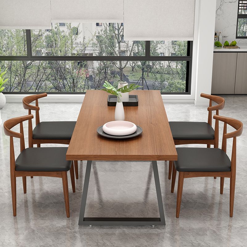 Metal Sled Base Dining Table Modern Solid Wood Top Dining Table in Brown and Black Clearhalo 'Dining Tables & Seating' 'Dining Tables' 'dining_table' 'furn' 'furn_dining_table' 'Furniture' 'furniture_dining_table' 'Kitchen & Dining Furniture' 'kitchen' 'kitchen_dining_table' 1200x1200_5d80848c-3ac7-4872-a099-1d8531ca1908