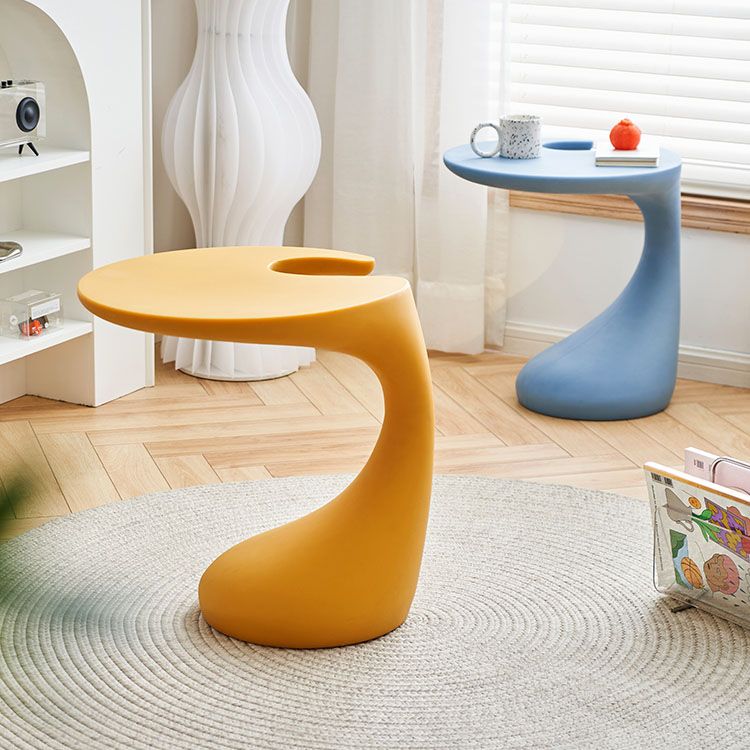 Naturally Shaped Accent Side Table Plastic C Side Table Side End Snack Table Clearhalo 'Coffee & Accent Tables' 'End & Side Tables' 'end_side_tables' 'furn' 'furn_end_side_tables' 'Furniture' 'Living Room Furniture' 1200x1200_5d899d2d-c89a-4fc2-b7c9-811c05d7931f